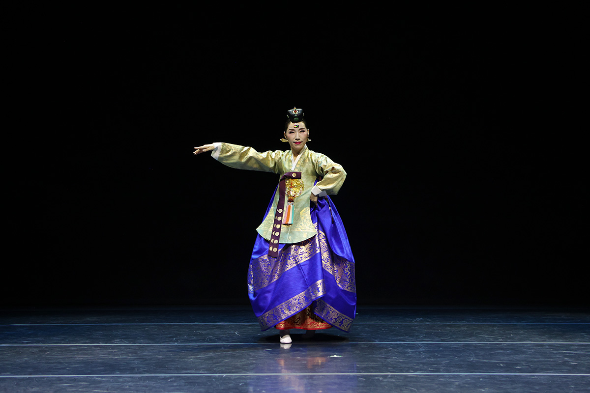 1200px_246A1803_crop.jpg